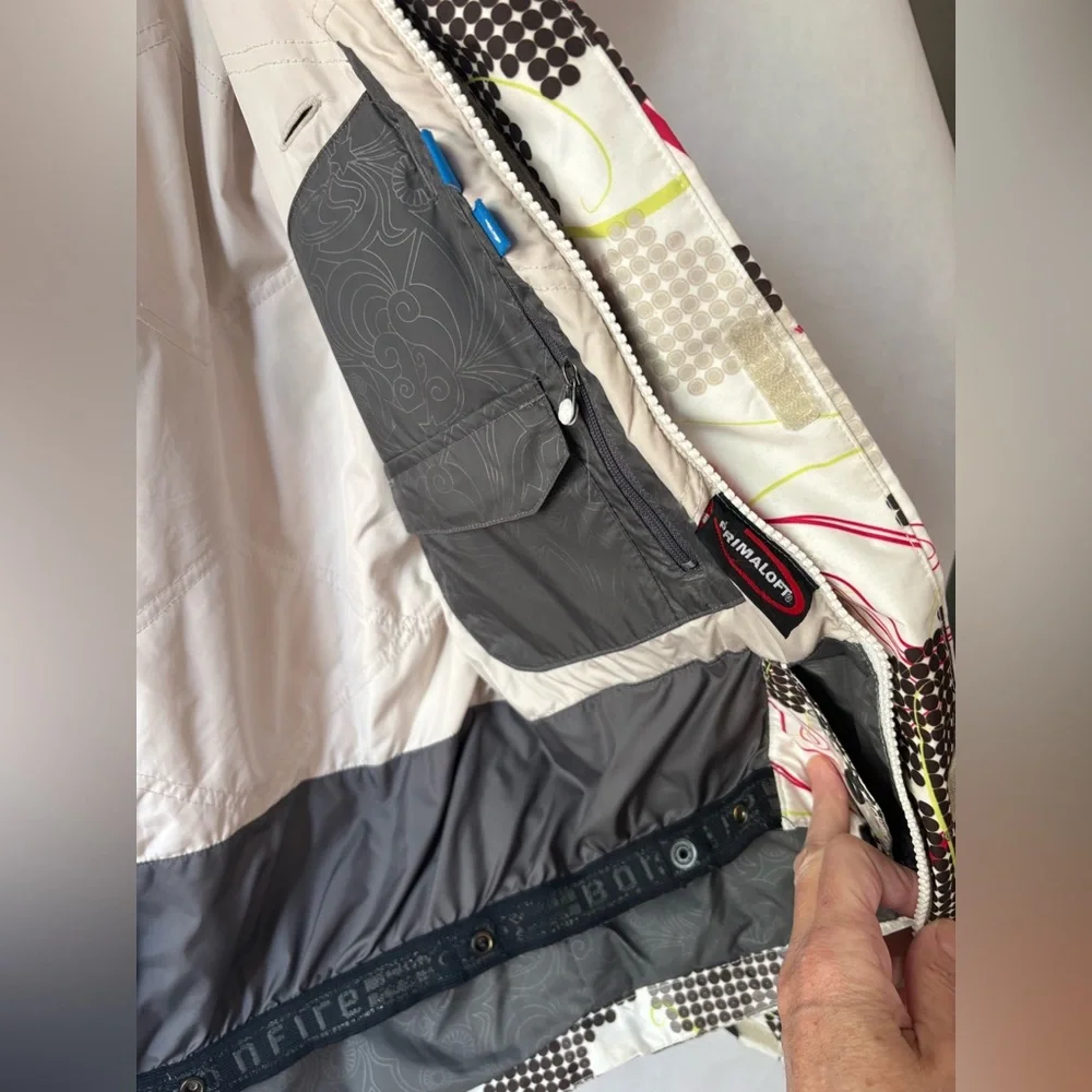 Snowboard Jacket - Picture 2 of 4
